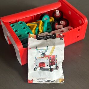 FAO Schwarz Multicolor STEM Building Set